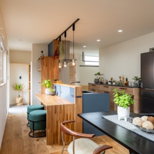 薪ストーブのある新築事例74