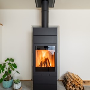 薪ストーブのある新築事例74