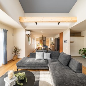 薪ストーブのある新築事例74