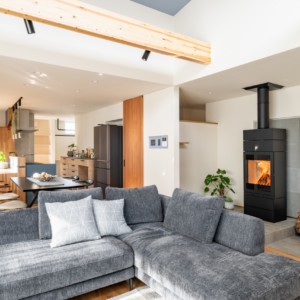 薪ストーブのある新築事例74