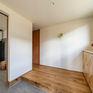 薪ストーブのある新築事例74